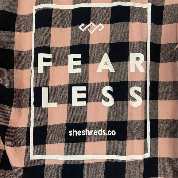 She Shreds “Fear Less” flannel pink/black pockets grunge goth snow boarder LG - Picture 7 of 8